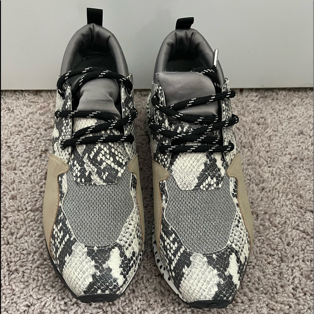 Steve Madden Natural Snake